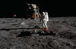 Nga đặt nghi vấn về hành trình đặt chân lên Mặt Trăng của Mỹ